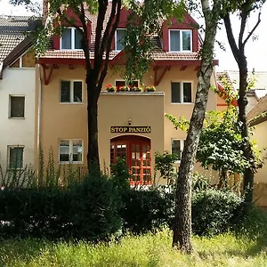 Guest house Stop Panzio